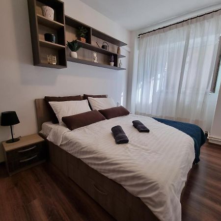 Charming & Cozy, Ultracentral Apt In Jászvásár Kültér fotó