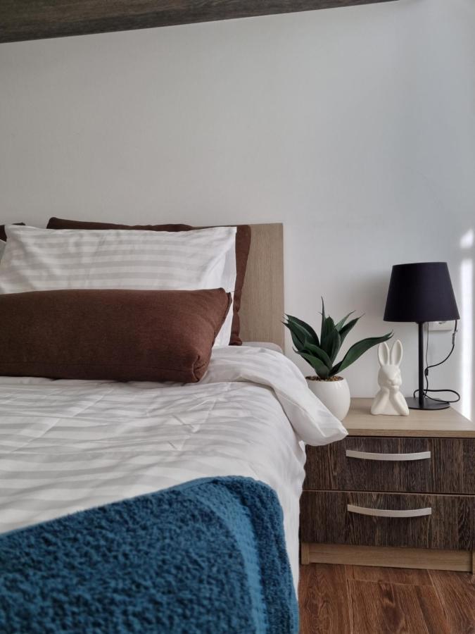 Charming & Cozy, Ultracentral Apt In Jászvásár Kültér fotó